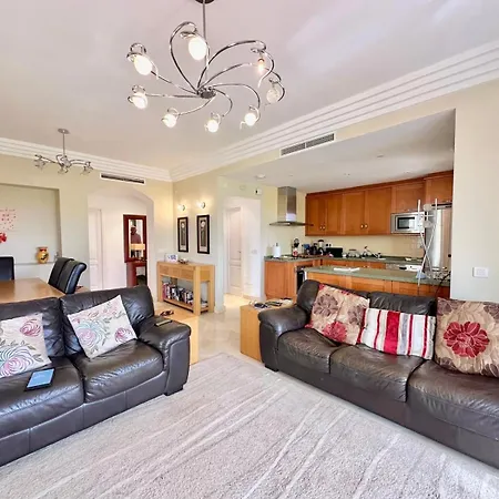 Majestic Gardens 2 Bedroom Apartment
